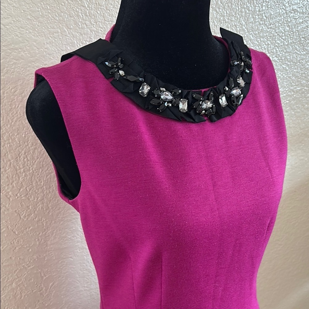 Tahari Rhinestone Statement Piece Dark Fuchsia Sleeveless Sheath Dress 0138 - Picture 4 of 10